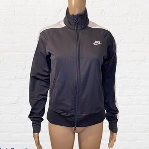 Vintage NIKE athletic full zip up jacket size M M-138